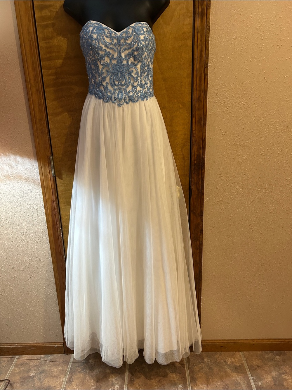 Strapless Blue Beaded Bodice White Tulle Dress NWOT